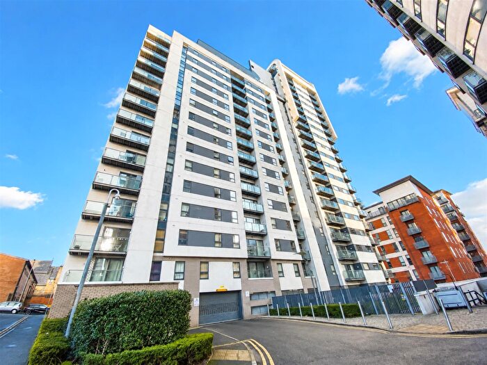 1 Bedroom Apartment To Rent In Britton House, Lord Street, Manchester, M4