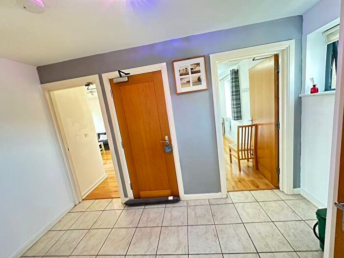 2 Bedroom Flat To Rent In St. Christophers Court, Swansea, SA1