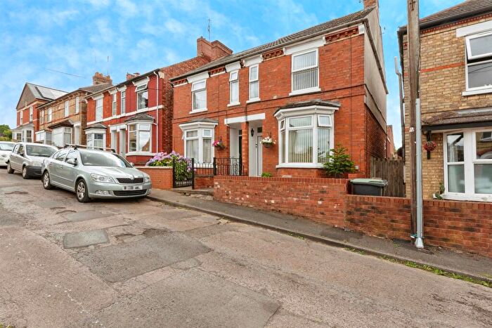 3 Bedroom Semi-Detached House For Sale In Coleman Street, Raunds, Wellingborough, NN9