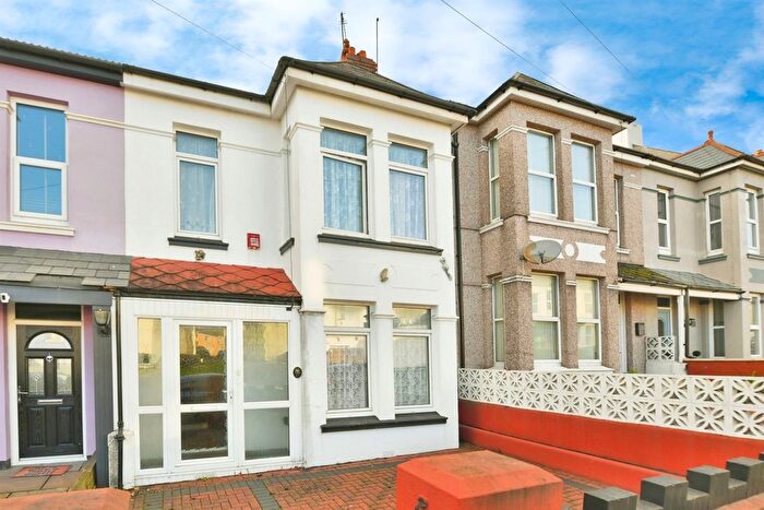 3 Bedroom Terraced House For Sale In Victoria Road, Plymouth, PL5