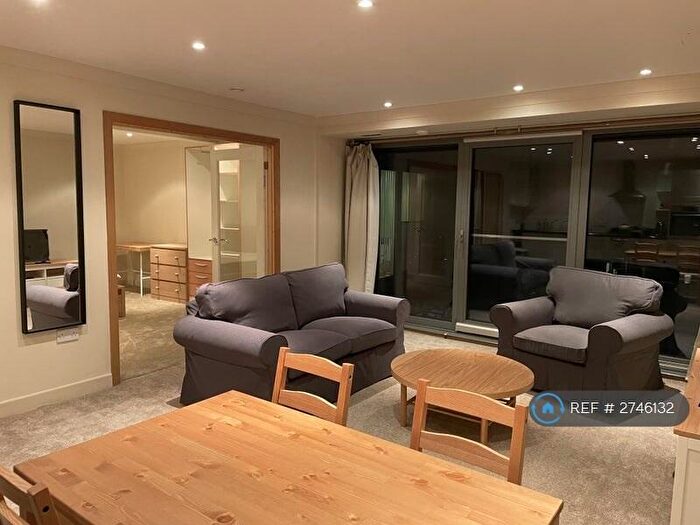 1 Bedroom Flat To Rent In Citispace South, Leeds, LS2