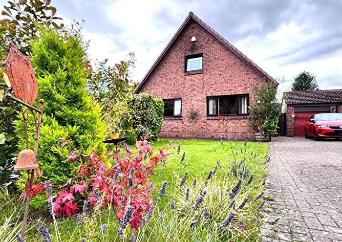 3 Bedroom Detached House For Sale In Quarryside Court, Dunfermline, KY12