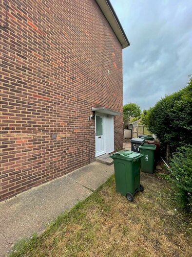 1 Bedroom Flat To Rent In Kings Road, North Chingford, London, E4