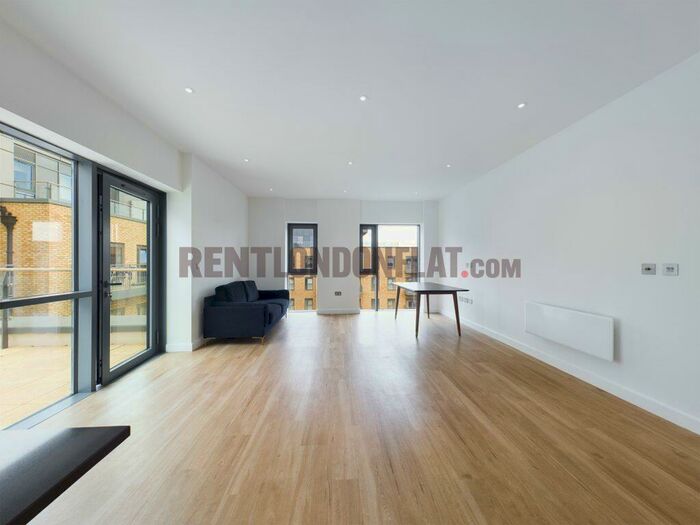 3 Bedroom Flat To Rent In Commander Avenue, Colindale, &# Bedrooms Modern, NW9