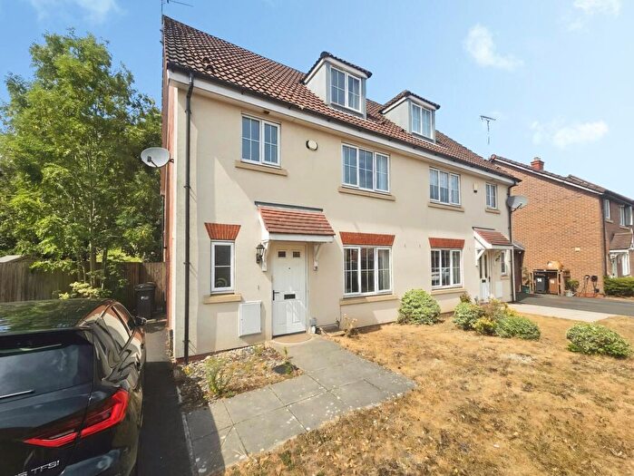 4 Bedroom Semi-Detached House To Rent In Cwrt Y Terfyn, Saltney, Chester, Flintshire, CH4