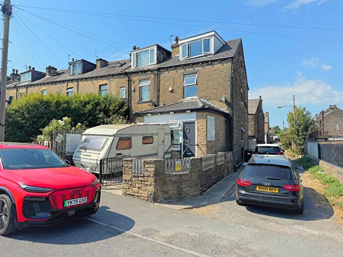 4 Bedroom Terraced House For Sale In Beldon Lane, Horton Bank Top, Bradford, BD7