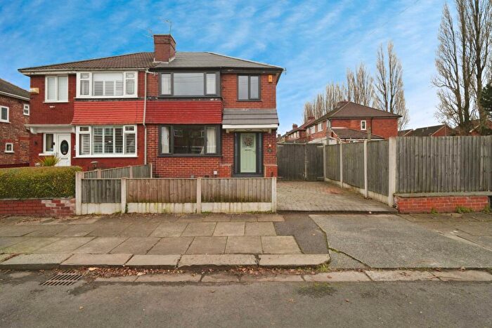 3 Bedroom Semi Detached House For Sale In Clandon Avenue, Eccles, Manchester, Greater Manchester, M30
