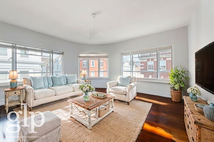 1 Bedroom Flat To Rent In Dean Street, London, W1D