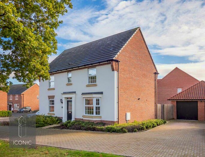 4 Bedroom Detached House For Sale In Flag Cutters Way, Horsford, Norwich, NR10