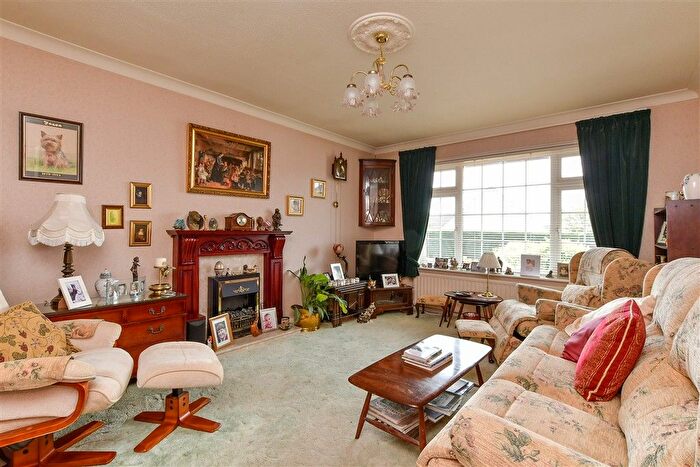 3 Bedroom Detached Bungalow For Sale In Mcwilliam Road, Woodingdean, Brighton, East Sussex, BN2