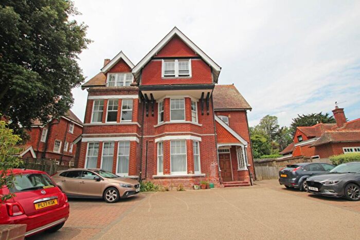 2 Bedroom Flat For Sale In Denton Road, Eastbourne, BN20