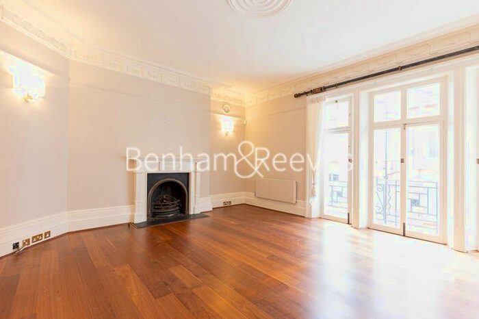3 Bedroom Flat To Rent In Carlisle Place, Victoria, SW1P