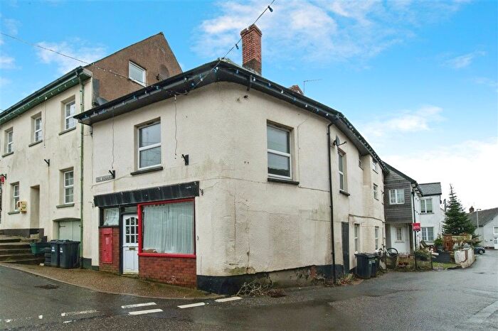 6 Bedroom End Terrace House For Sale In The Square, Uffculme, Cullompton, EX15