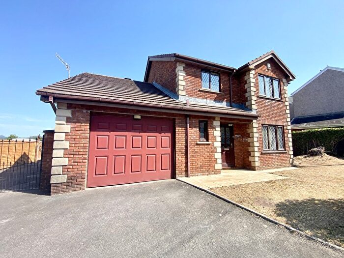 4 Bedroom Detached House For Sale In Heol Las, Birchgrove, Swansea, City And County Of Swansea., SA7