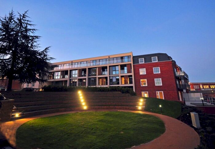 2 Bedroom Flat To Rent In Chapel Wharf, Maidenhead, Berkshire, SL6