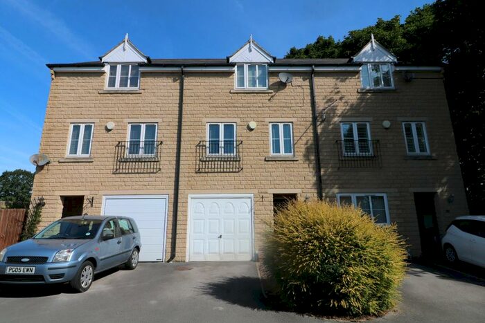 3 Bedroom Terraced House To Rent In Larkfield Court, Brighouse, HD6
