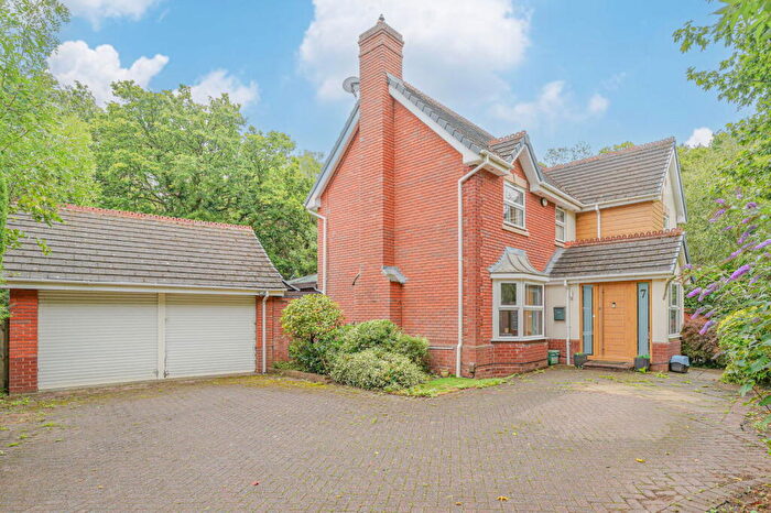 4 Bedroom Detached House For Sale In Brinsley Close, Hillfield, B91