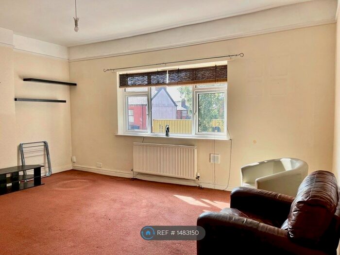 2 Bedroom Flat To Rent In Orrell Road, Wigan, WN5