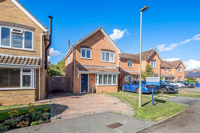 3 Bedroom Detached House For Sale In Banks Furlong, Bicester, OX26