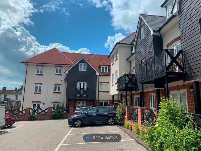 1 Bedroom Flat To Rent In Trinity Street, Fareham, PO16