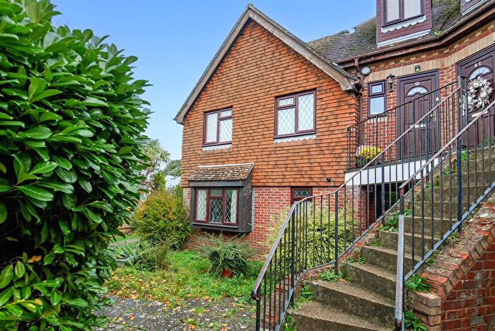 2 Bedroom Terraced House For Sale In Lyminster Road, Wick, Littlehampton, BN17