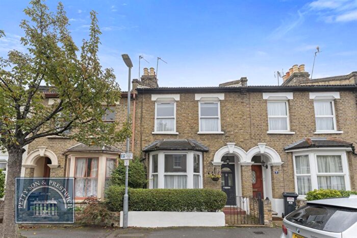 3 Bedroom Terraced House To Rent In Sydney Road, Wanstead, E11