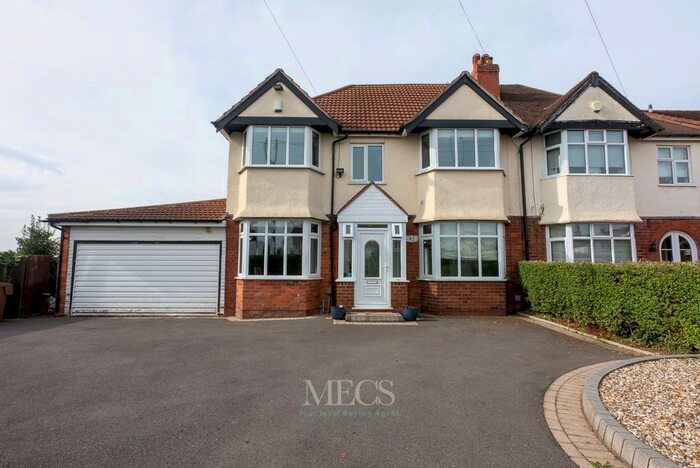 4 Bedroom Semi-Detached House To Rent In Old Birmingham Road, Lickey End, Bromsgrove, Worcestershire, B60