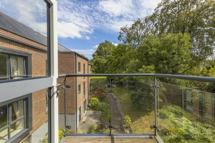 1 Bedroom Flat To Rent In London Road, Guildford, GU1