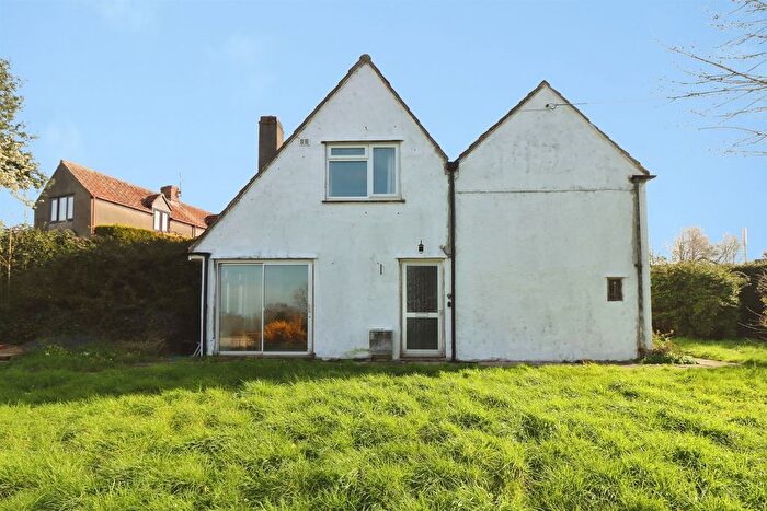 3 Bedroom Detached House For Sale In Gloucester Road, Rudgeway, Bristol, BS35