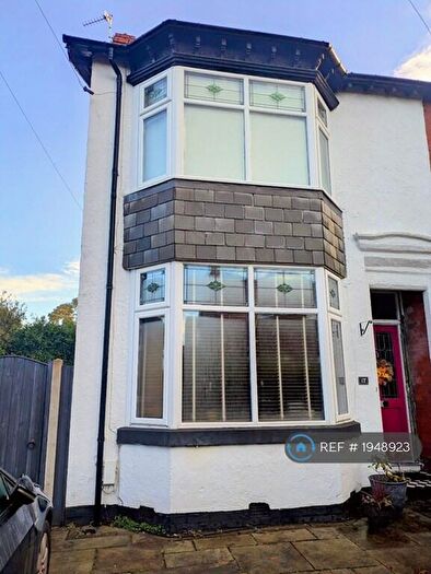 3 Bedroom Semi-Detached House To Rent In Urban Road, Sale, M33