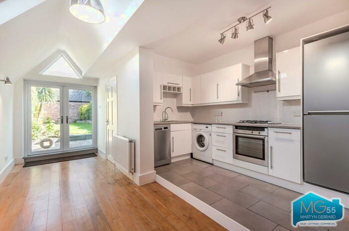 2 Bedroom Terraced House To Rent In Fredericks Place, North Finchley, London, N12