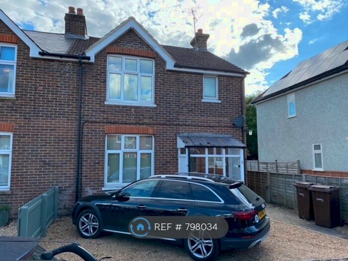 3 Bedroom Semi-Detached House To Rent In Edward Road, Farnham, GU9