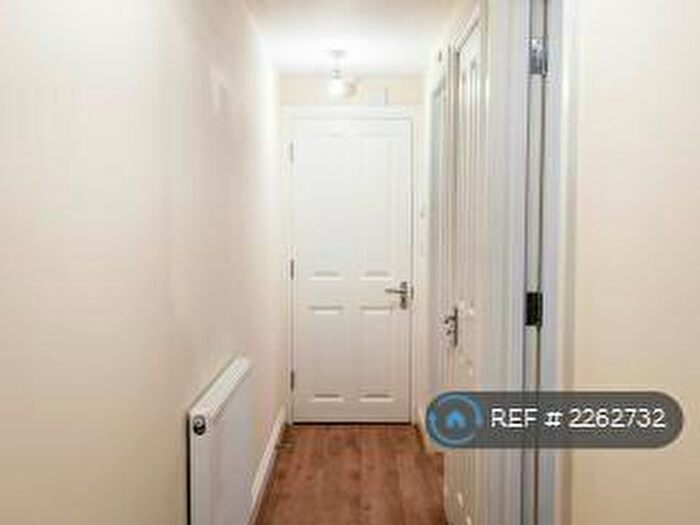 1 Bedroom Flat To Rent In Stapleton Hall Road, London, N4