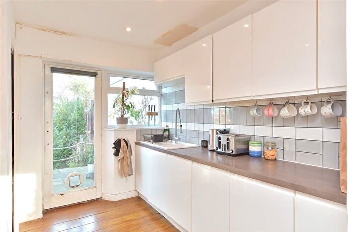 3 Bedroom Semi Detached House For Sale In Denton Drive, Hollingbury, Brighton, East Sussex, BN1