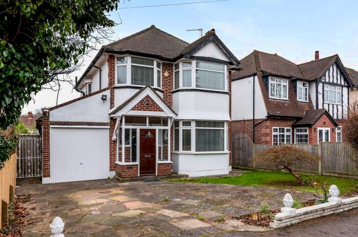 3 Bedroom Detached House To Rent In Carleton Avenue, Wallington SM6