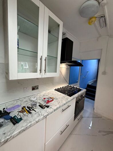2 Bedroom Flat To Rent In Ilford, IG1