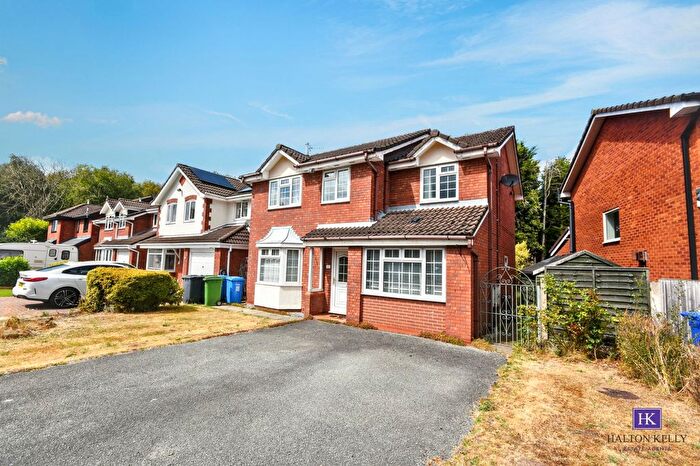 4 Bedroom Detached House For Sale In Goldcliff Close, Callands, WA5