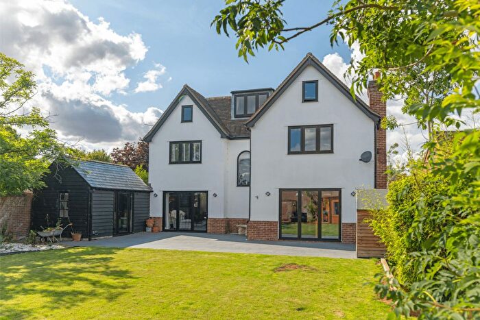 6 Bedroom Detached House For Sale In Haverhill Road, Cambridge, CB21