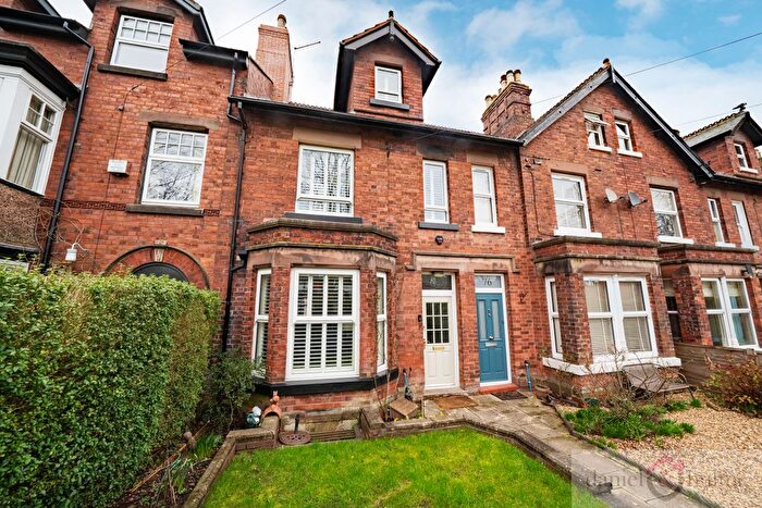 5 Bedroom Town House For Sale In Westwood Road, Leek, Staffs, ST13