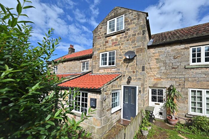 2 Bedroom Terraced House To Rent In Chapel Row, Aldfield, HG4