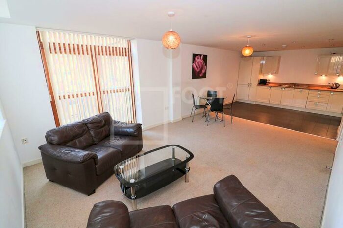 2 Bedroom Apartment To Rent In Bed, Bath, Old Mill, Bradford, BD1