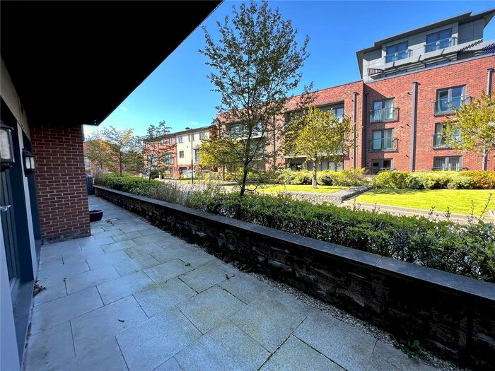 2 Bedroom Flat To Rent In Aire Quay, Hunslet, Leeds, West Yorkshire, LS10