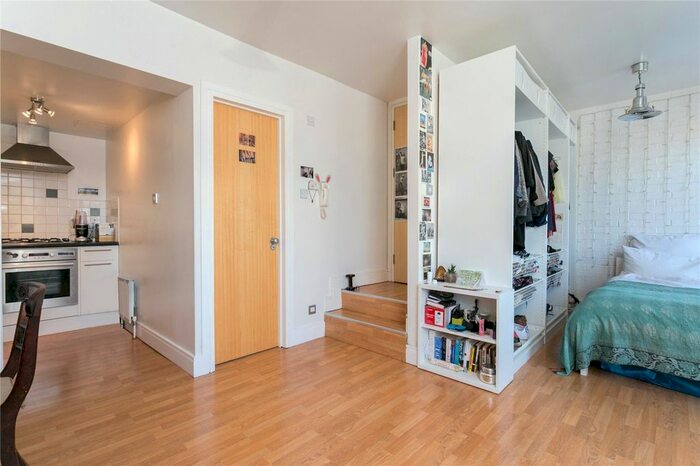 Studio To Rent In Hanbury Street, London, E1