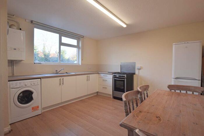 3 Bedroom End Of Terrace House For Sale In Pennyland, Milton Keynes, MK15