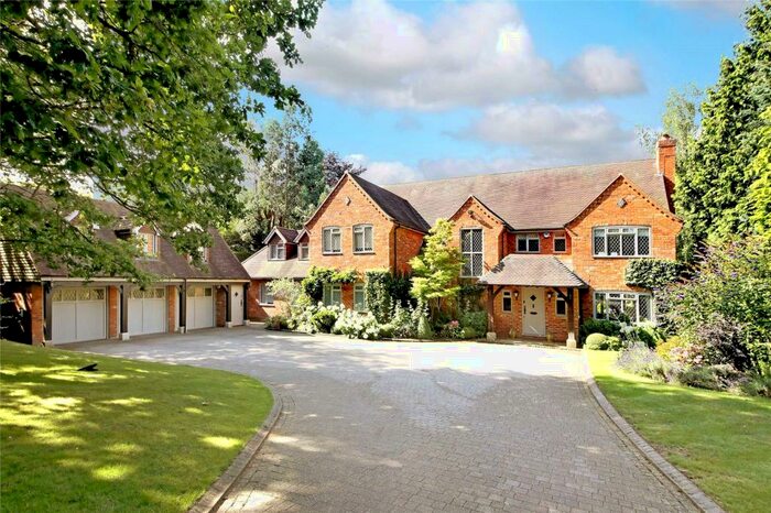 6 Bedroom Detached House To Rent In Long Grove, Seer Green, Beaconsfield, Buckinghamshire, HP9