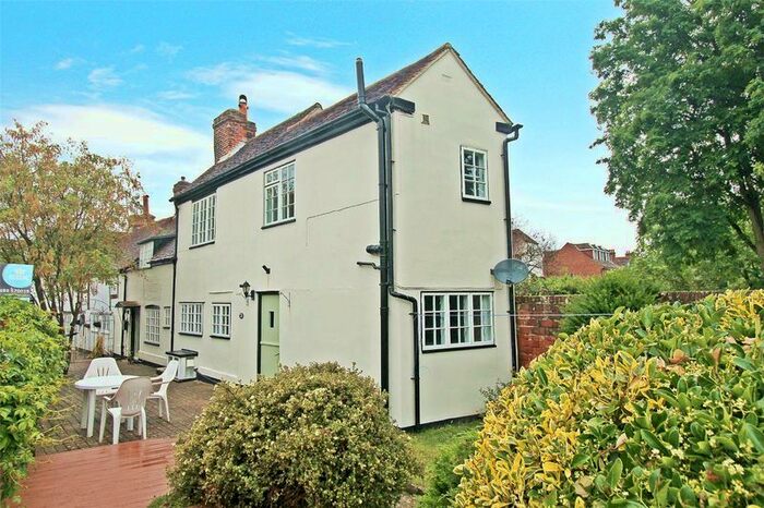 3 Bedroom Cottage To Rent In The Square, Titchfield, Fareham, PO14