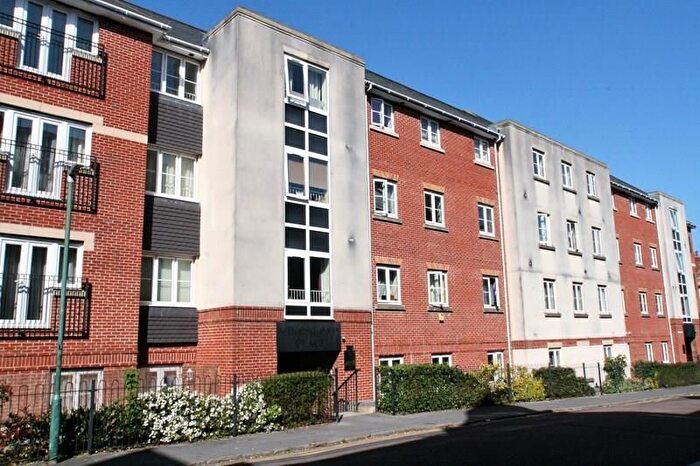 1 Bedroom Flat To Rent In Kingswood Place, Norwich Avenue West, Bournemouth, BH2