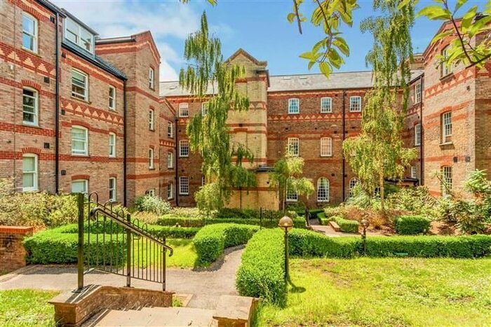 1 Bedroom Flat To Rent In Southdowns Park, Haywards Heath RH16