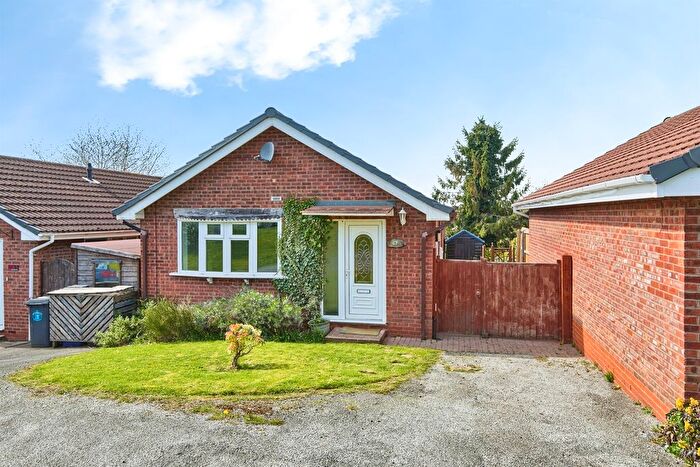 2 Bedroom Detached House For Sale In Chatsworth Drive, Tutbury, Burton-On-Trent, DE13