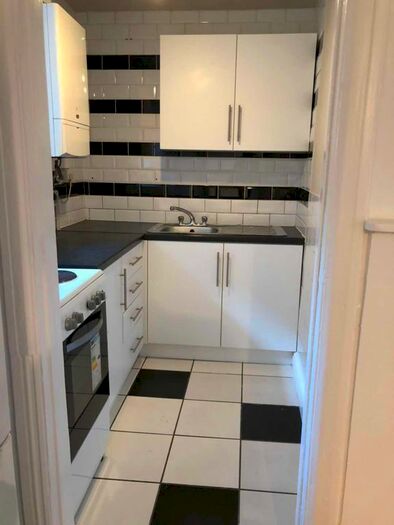 2 Bedroom Flat To Rent In 153A King Edward Road, Swansea SA1